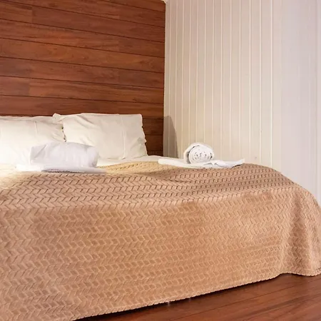 Spacious 3 Bedroom With View 特罗姆瑟