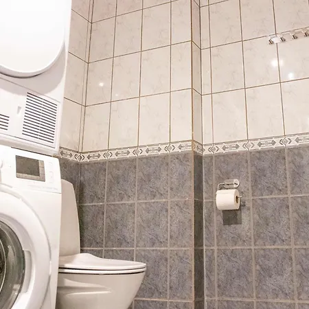 Spacious 3 Bedroom With View *