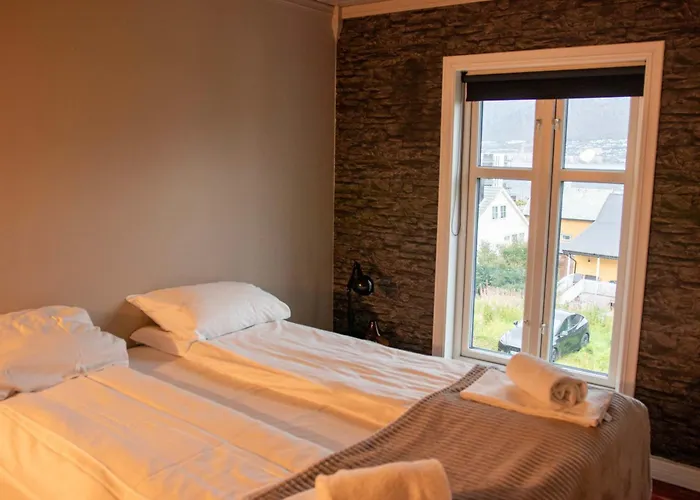 Spacious 3 Bedroom With View