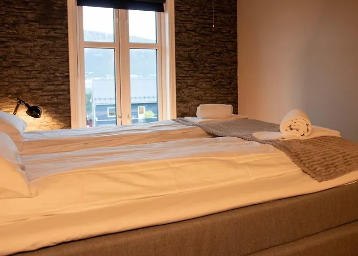 Spacious 3 Bedroom With View * Tromsø