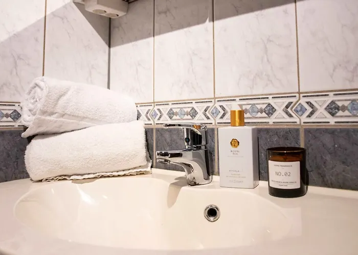 Spacious 3 Bedroom With View Apartamento *