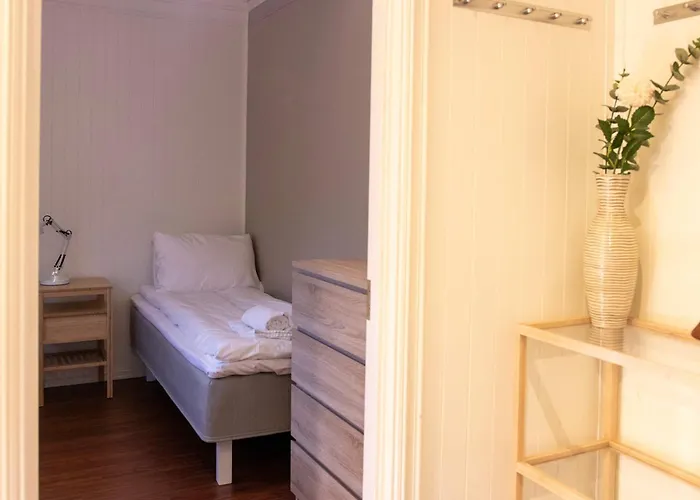 Spacious 3 Bedroom With View *